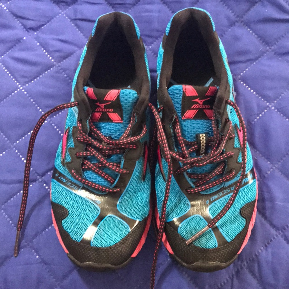 Mizuno Sneakers